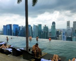 P1080386 2016 - Marina Bay Sands Infinity pool